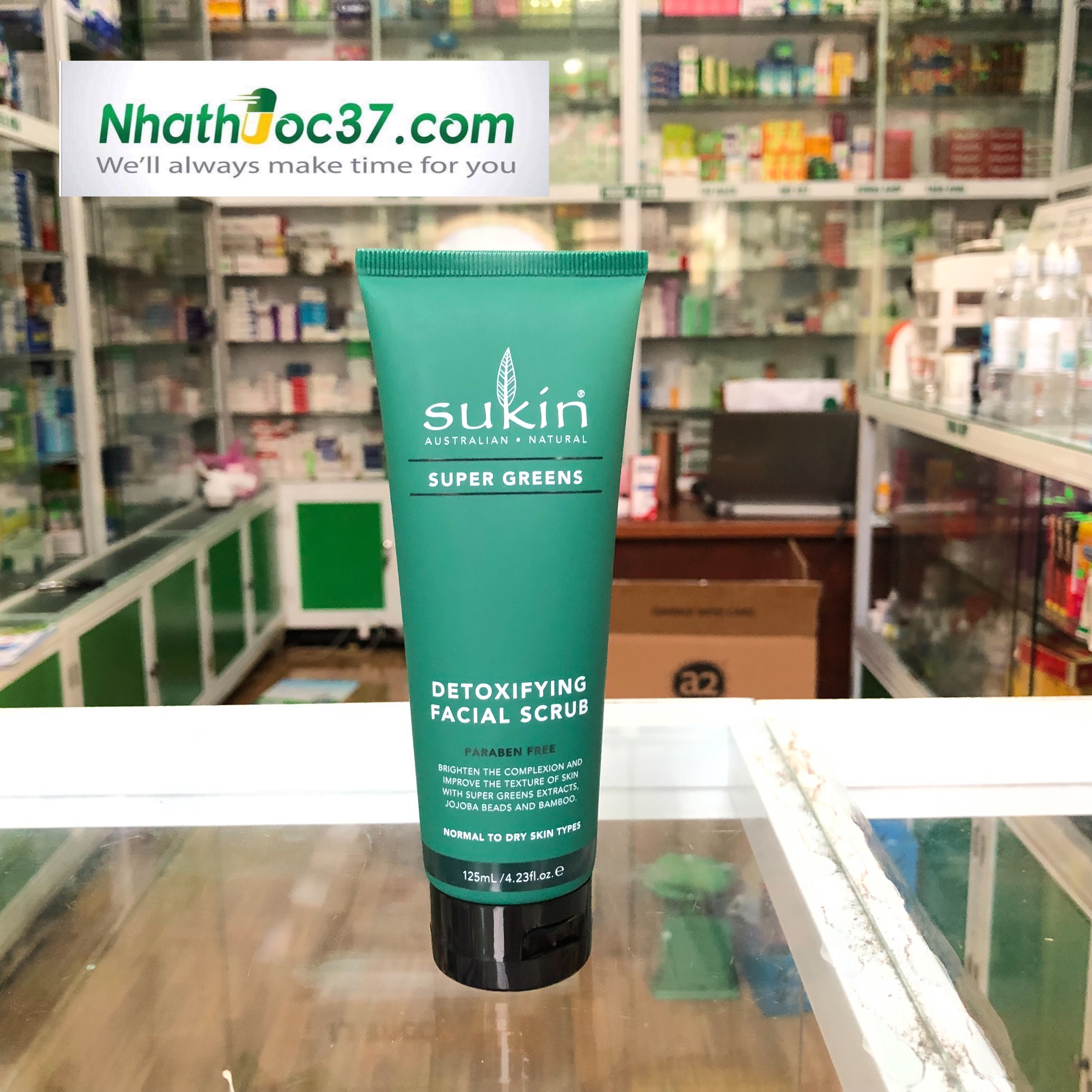 Kem tẩy tế bào chết loại bỏ độc tố cho da Sukin Super greens